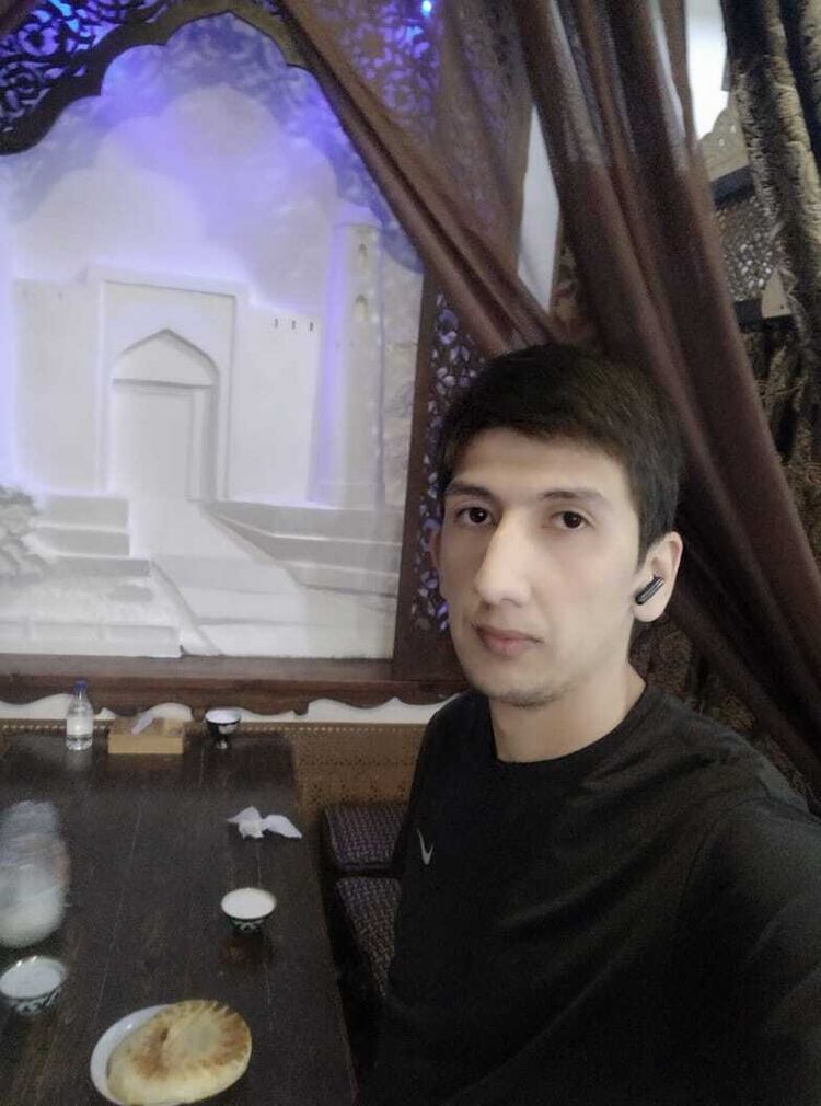  41211028  Ismailbek, 27 ,    -