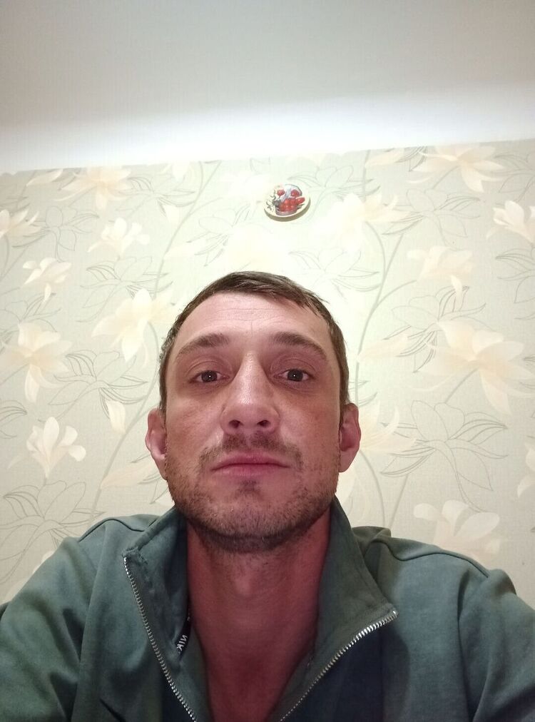  46848318  , 36 ,    