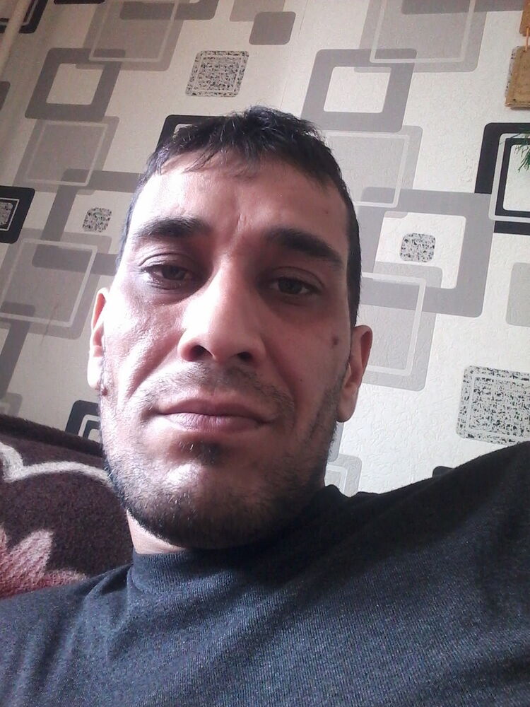  18842368  Alidjon, 41 ,    