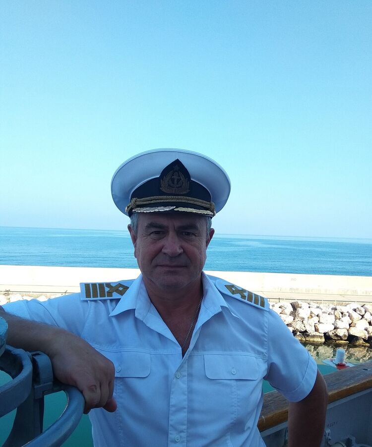  48054478  , 61 ,    