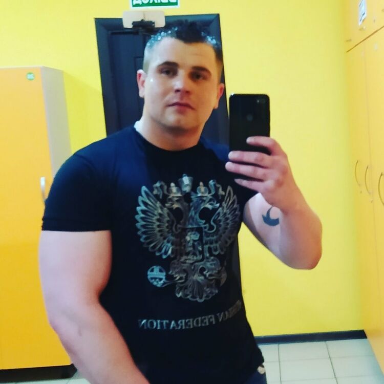  48025398  Vitalik, 32 ,    