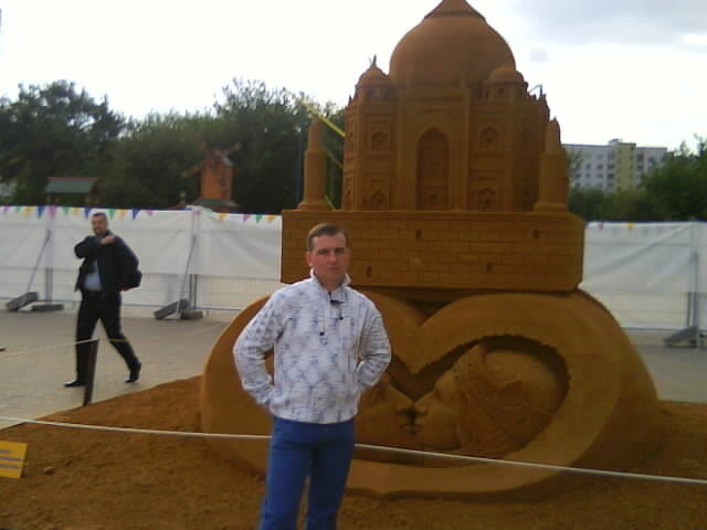  10241008  Aleksandr, 39 ,    
