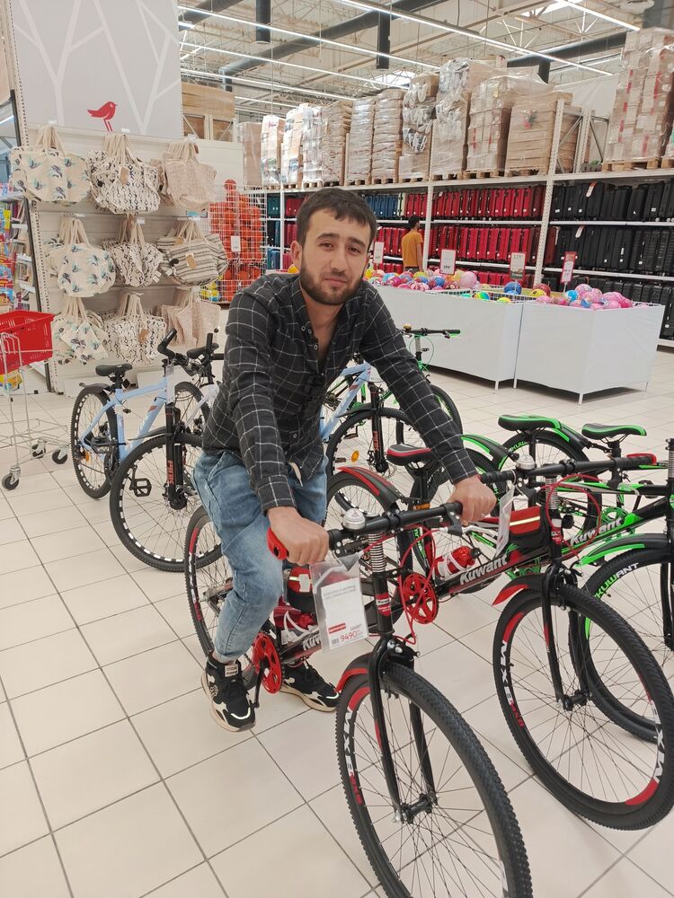  ,   Toni, 30 ,   ,   