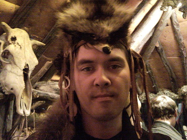  53304548  Slava, 44 ,    