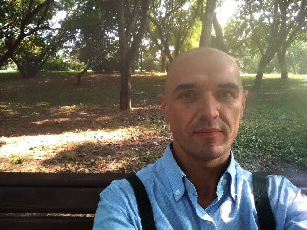  ,   Yan, 43 ,   