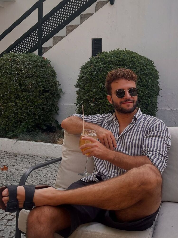 ���� 54872968 ������� �����, 37 ���, ���� ���������� � Cheetham Hill