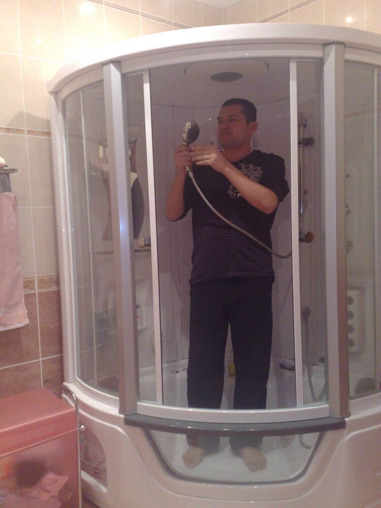  23844748  Younes, 51 ,    