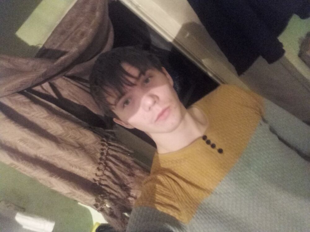  18708068  Roman, 26 ,    