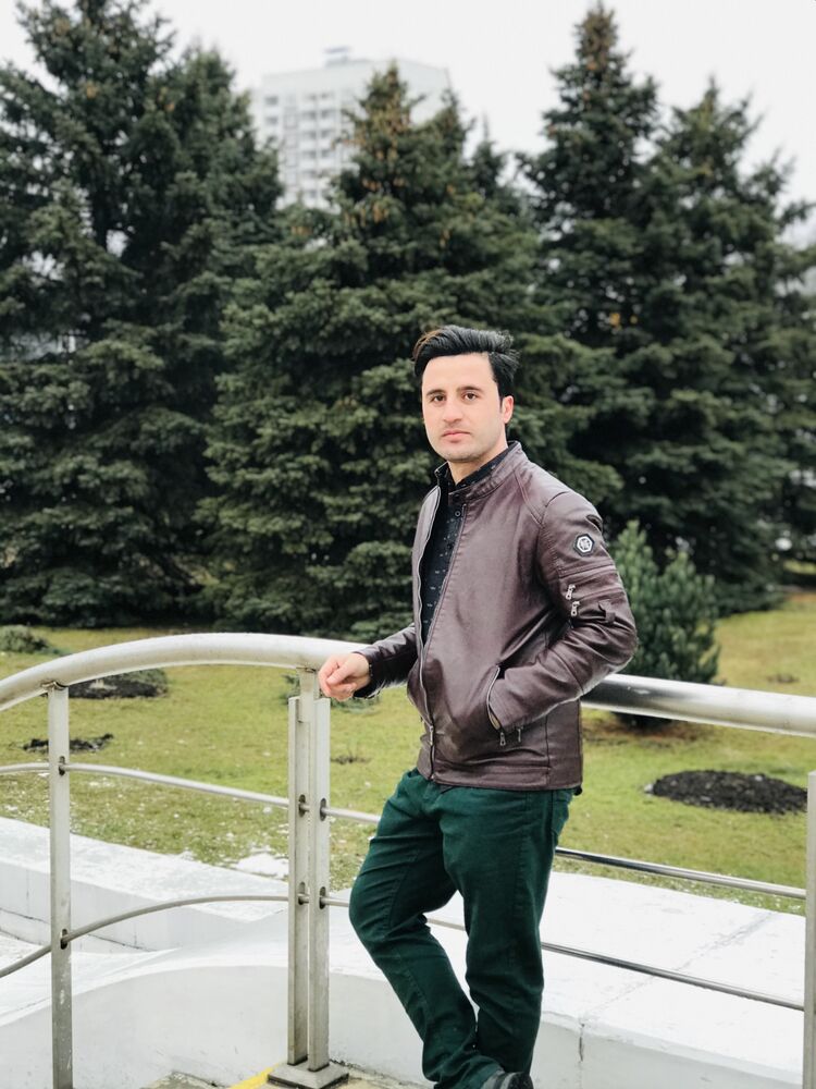  ,   Alan, 28 ,   ,   , c , 