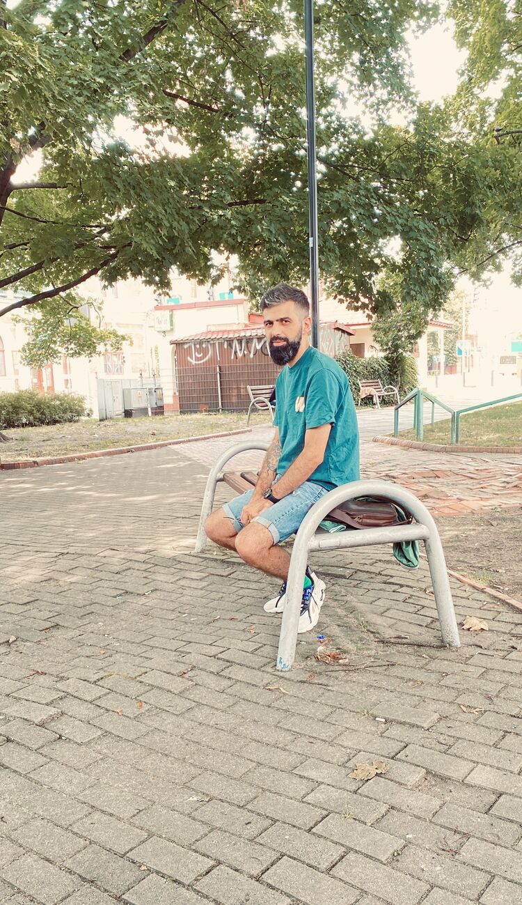  39275328  Badri, 31 ,    