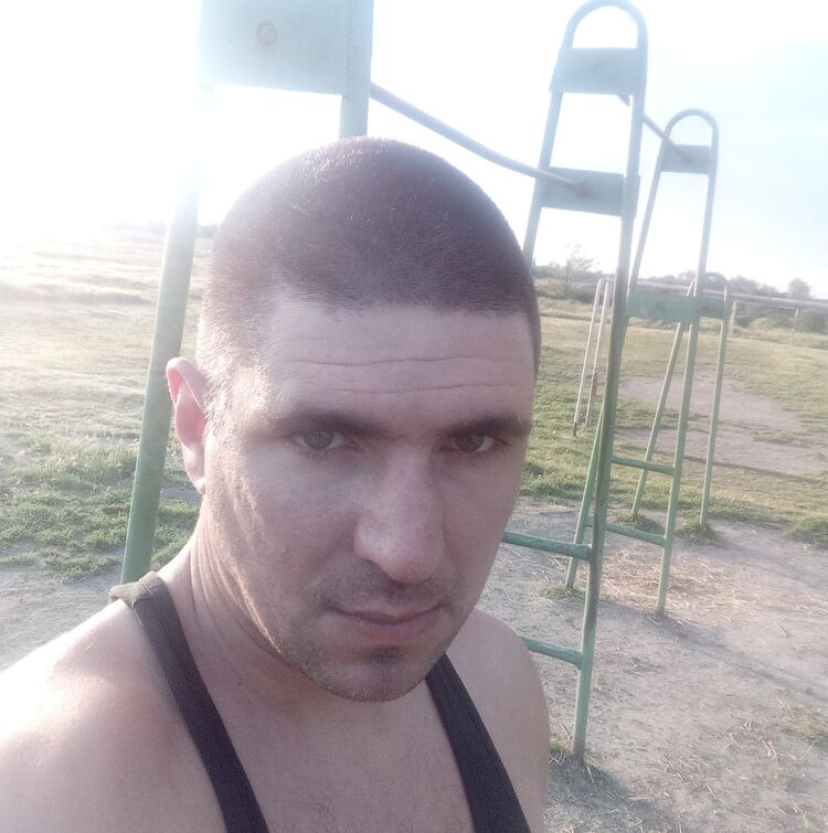  25287608  Maks, 33 ,    