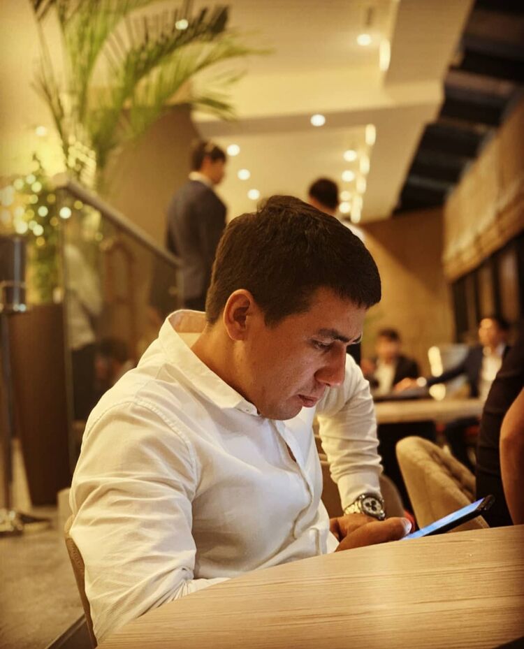  24068338  Alisher, 35 ,    