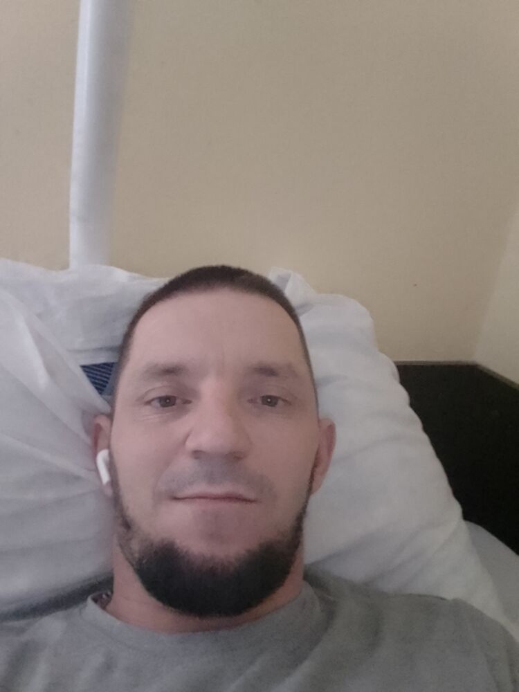  42221218  , 44 ,    