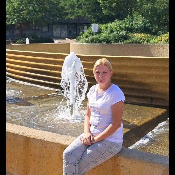  54527928  , 32 ,    Cerny Most