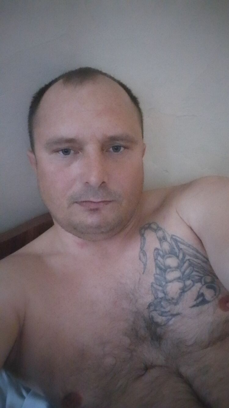  48077658  , 35 ,    -