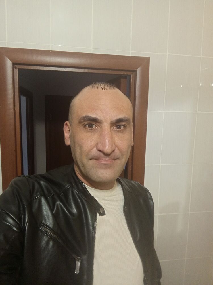  52845128  , 35 ,    