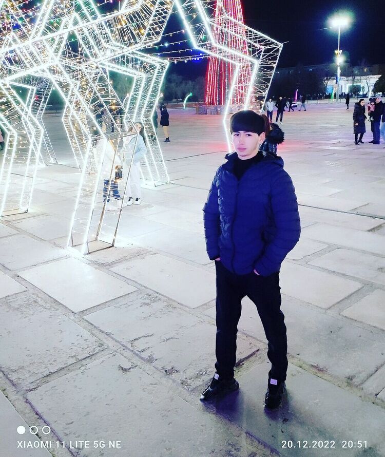  ,   Ali, 24 ,   ,   