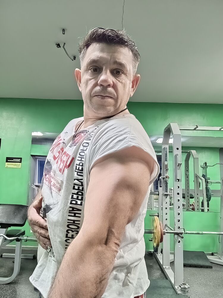  42681898  , 52 ,     