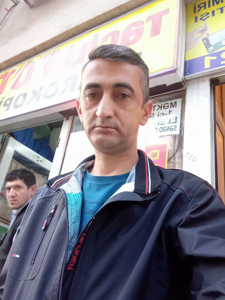  24958428  Etibar, 49 ,    