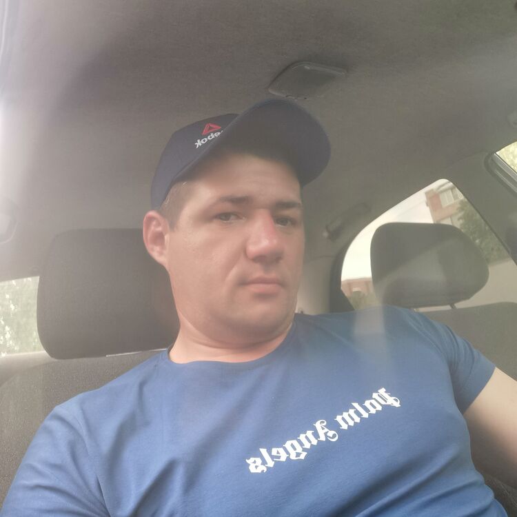  28090378  Vitalik, 37 ,    
