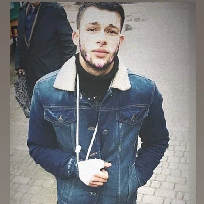  32226338  Viktor, 22 ,    