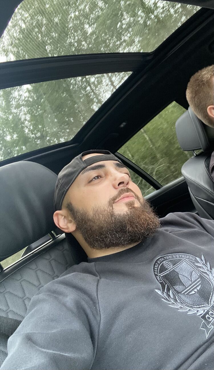  38233898  , 27 ,    -