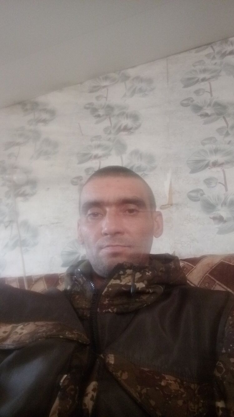  41127578  , 41 ,    