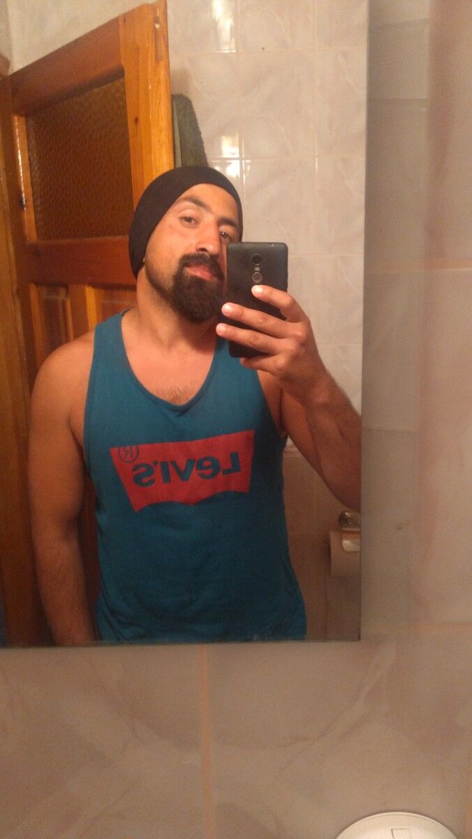  ,   Gokhan, 43 ,   ,   , c 