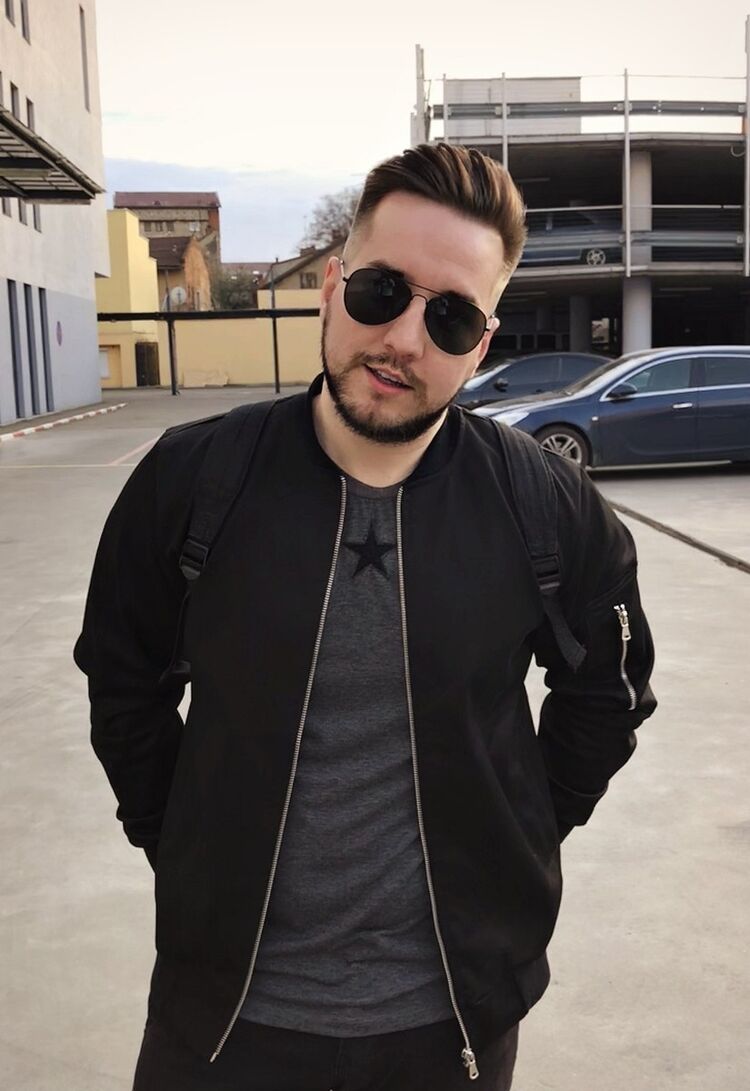 ���� 16774918 ������� Iphone, 37 ���, ���� ���������� � ������