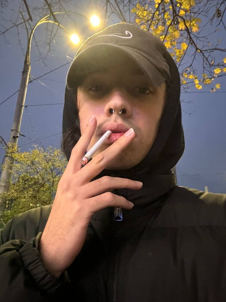  ,   Denis, 18 ,   ,   