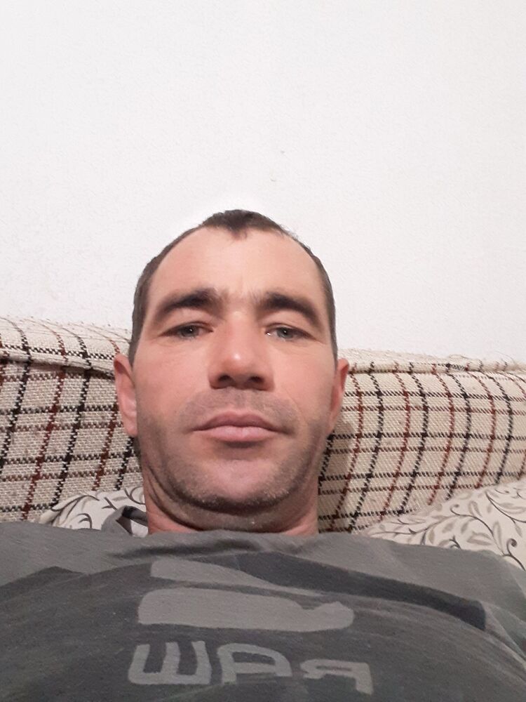  30728248  Iura, 44 ,    