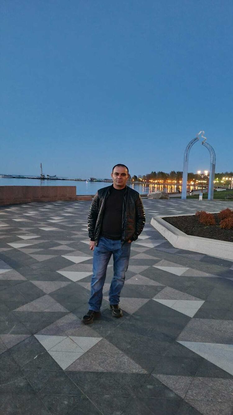  ,   Hrach, 37 ,   ,   
