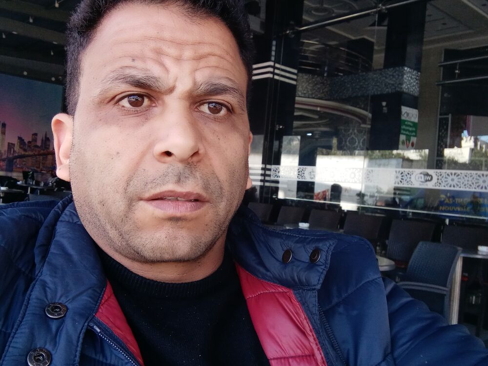  51879278  Mostafa, 45 ,    Biddeford