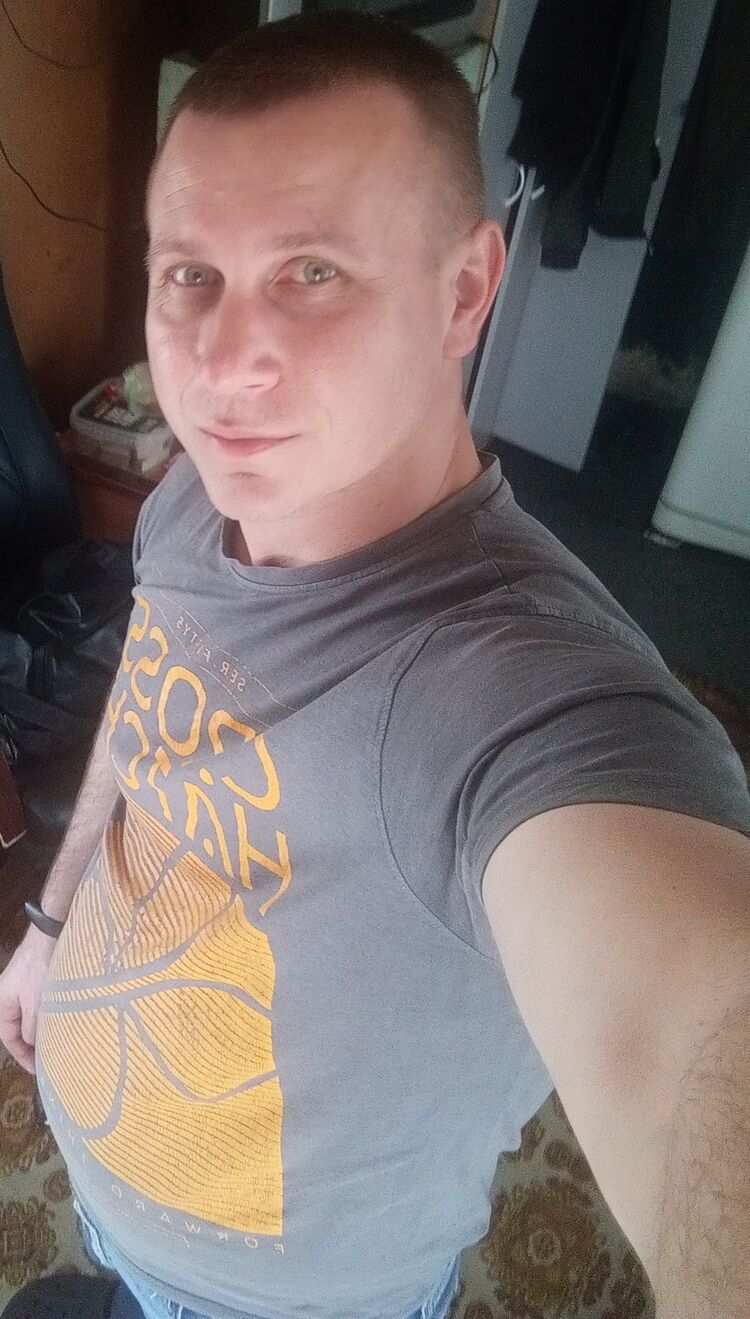  52771828  , 45 ,    