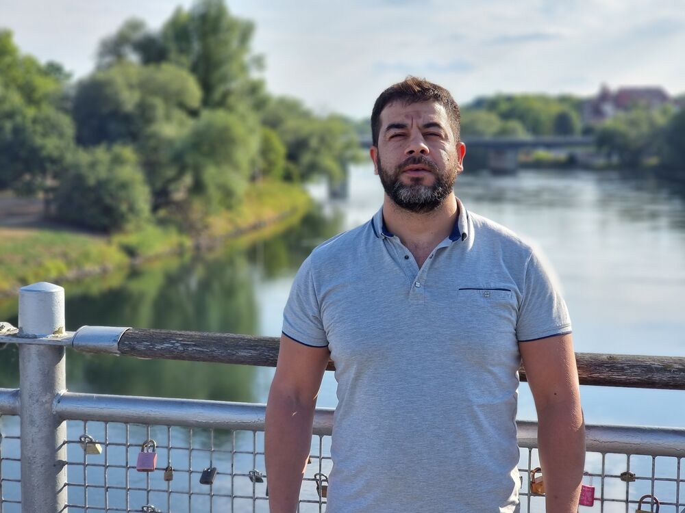  30741598  Ali, 40 ,    Praha