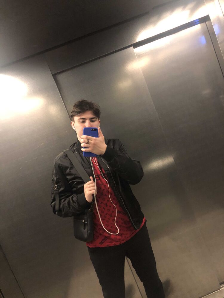  30559918  , 23 ,    -