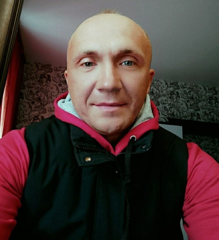  33494688  Aleks, 39 ,    