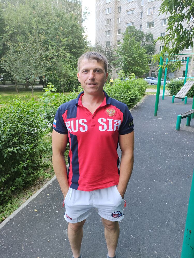  27324238  Vladimir, 39 ,    