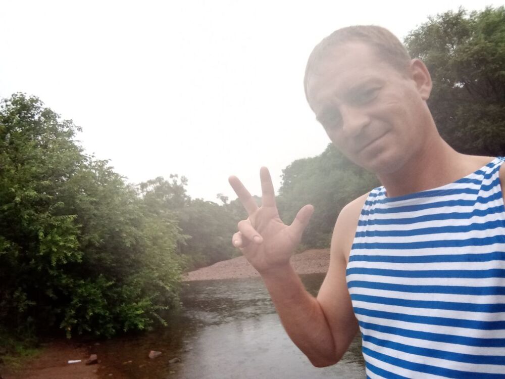  54565188  Stasianich, 38 ,    