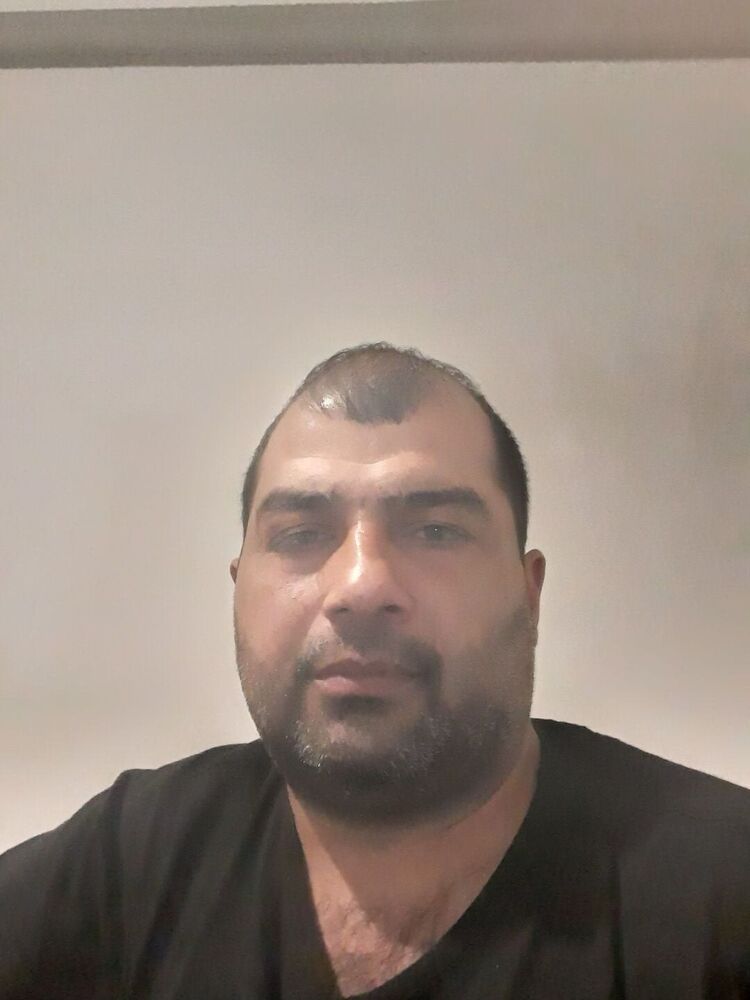  24322878  Azik, 36 ,    