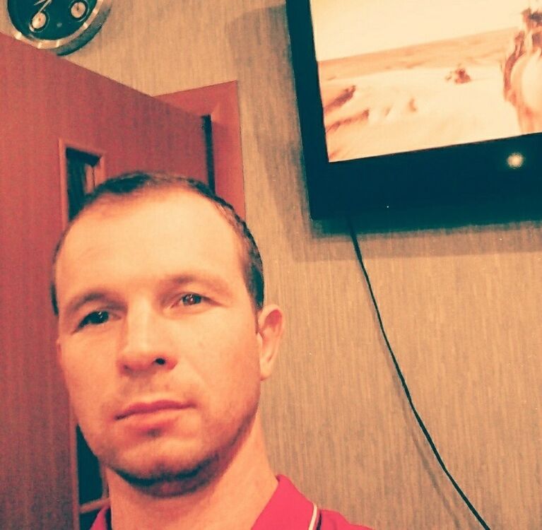  --,   , 44 ,   