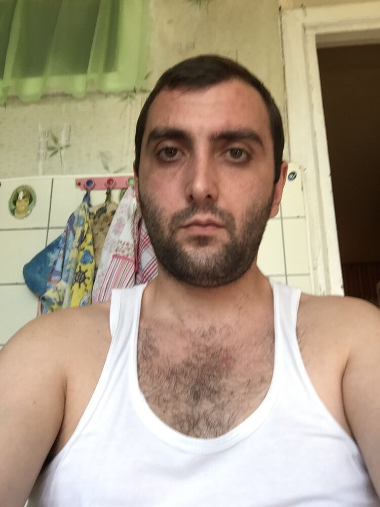  ,   Artur, 38 ,   ,   , c 
