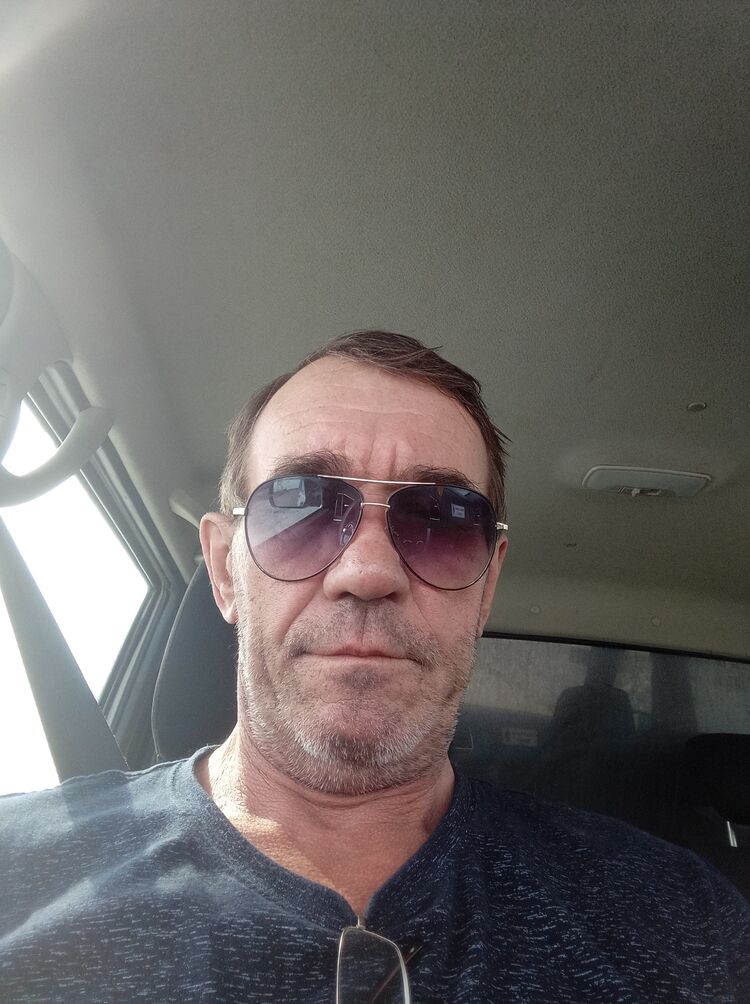  40572048  , 57 ,    