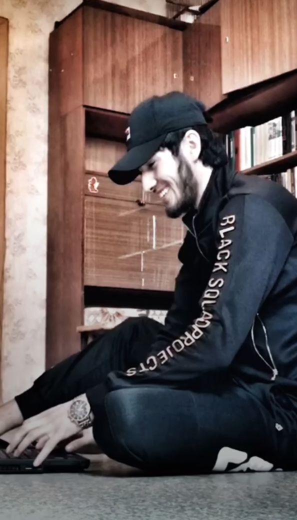  32877268  Alex, 27 ,    