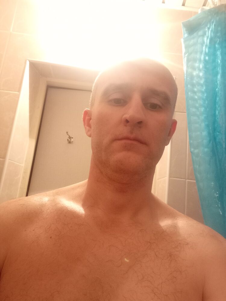  31868348  , 44 ,    