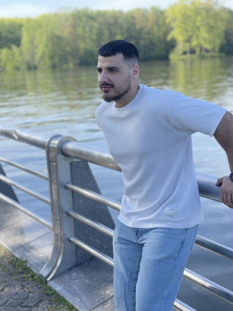  ,   Laith, 24 ,   ,   