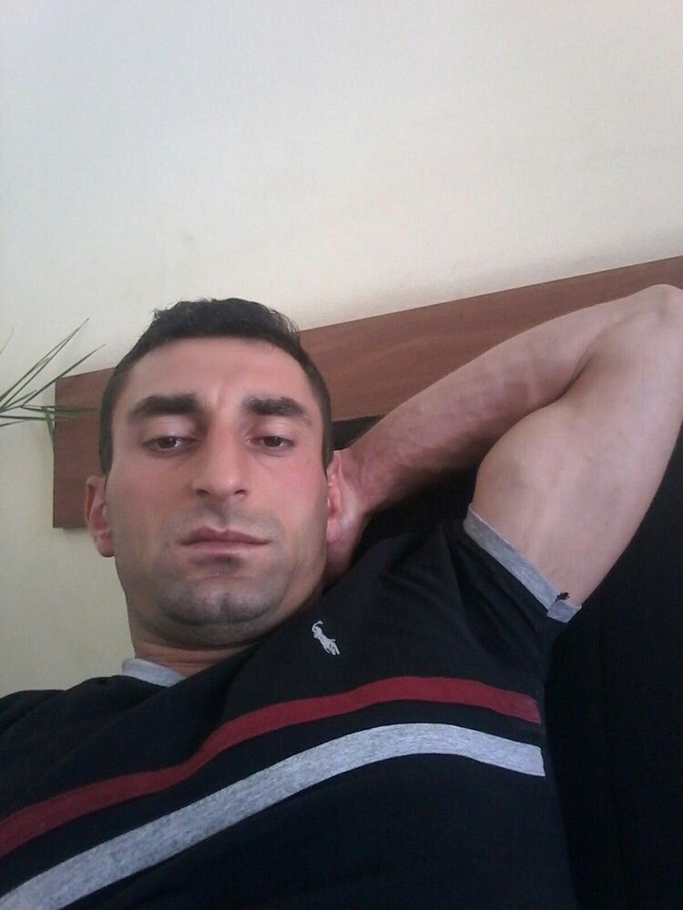  7820098  ARTUR, 39 ,    