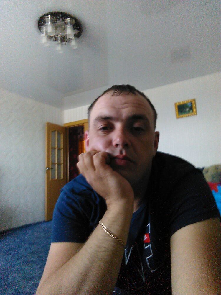  53937098  Sergei, 41 ,    