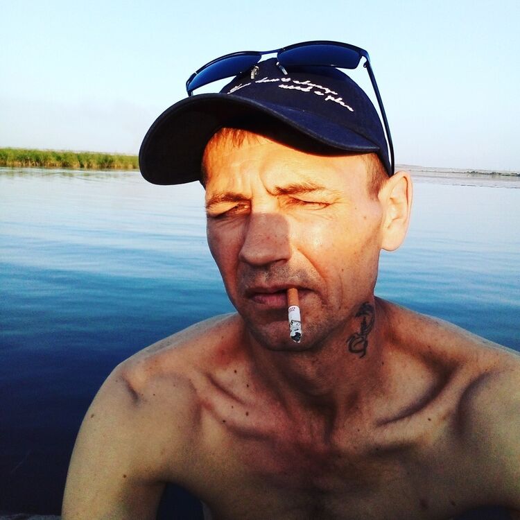  17083898  Evgenei, 44 ,    