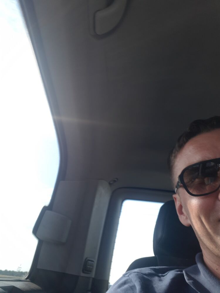  17130948  Igor, 41 ,    